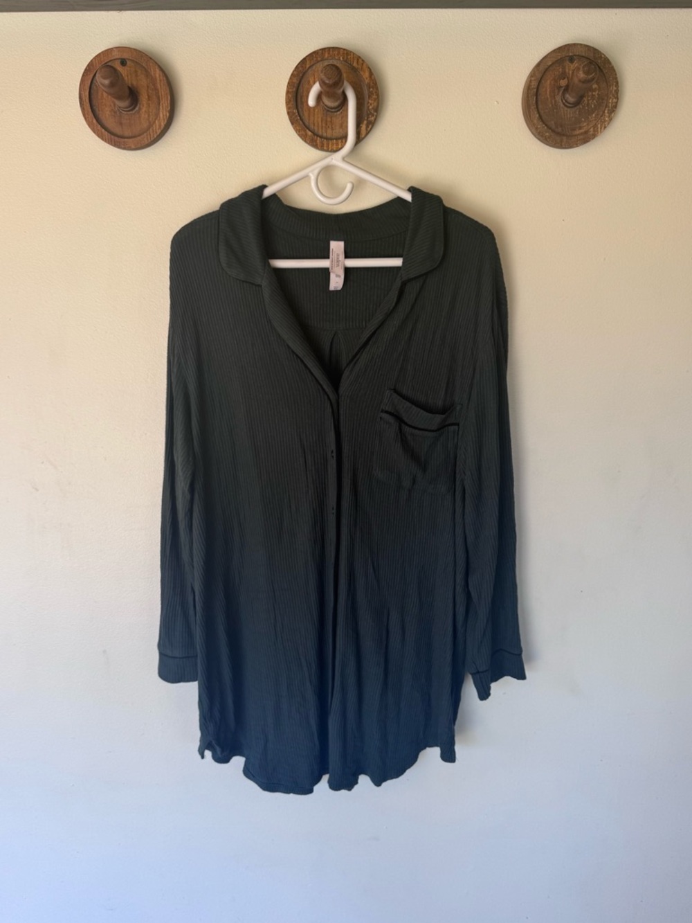 Auden Dark Green Ribbed Button-Front nightgown size large